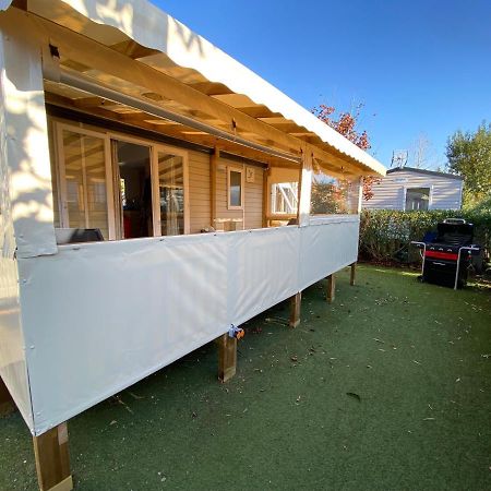 Mobil Home De Charme Fréjus Екстериор снимка