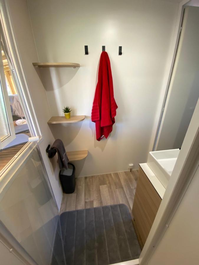 Mobil Home De Charme Fréjus Екстериор снимка