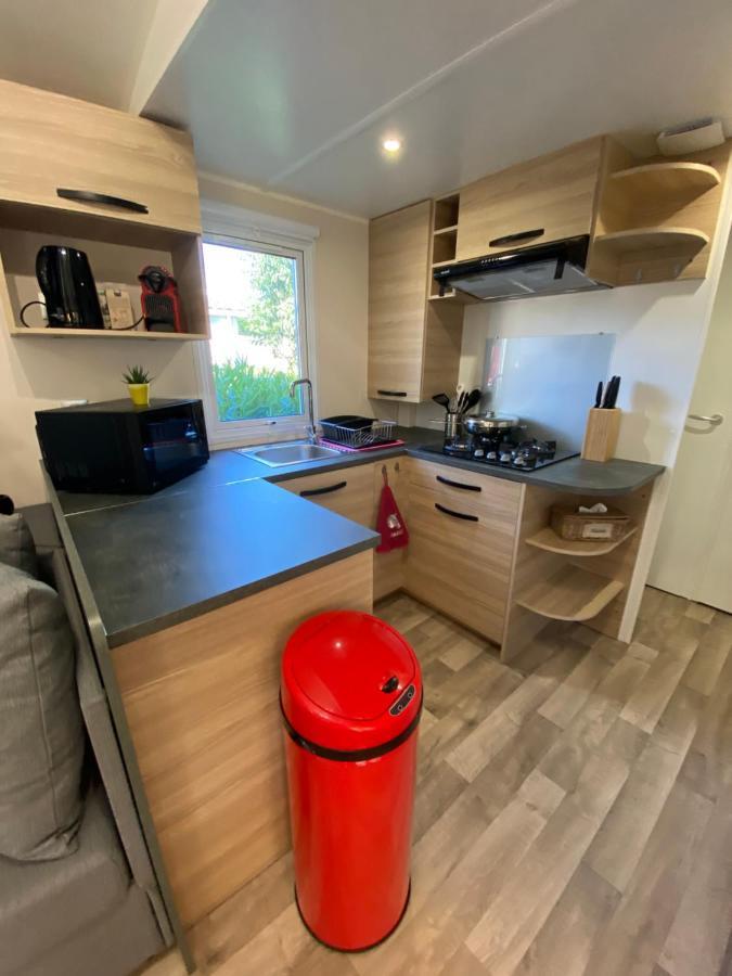 Mobil Home De Charme Fréjus Екстериор снимка