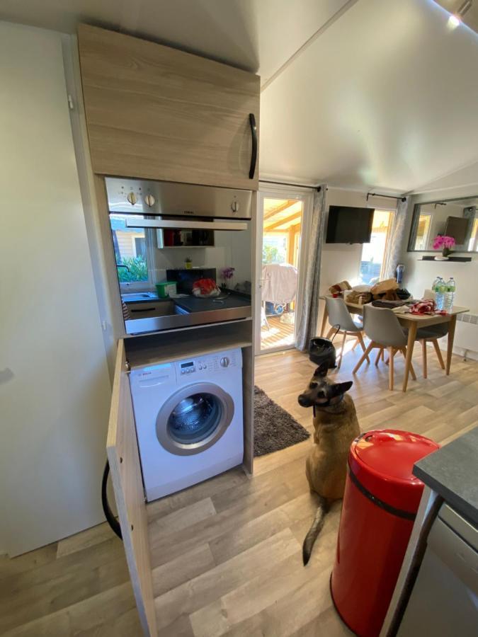 Mobil Home De Charme Fréjus Екстериор снимка
