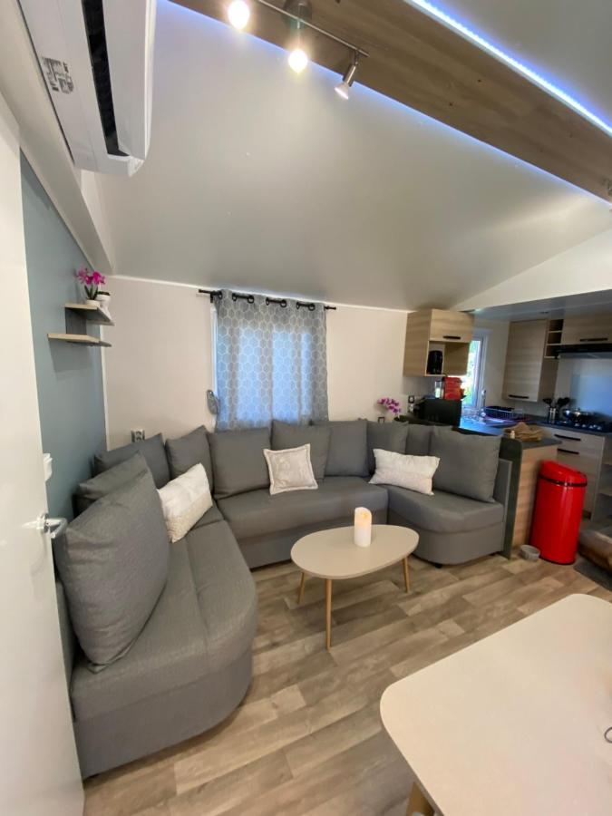 Mobil Home De Charme Fréjus Екстериор снимка