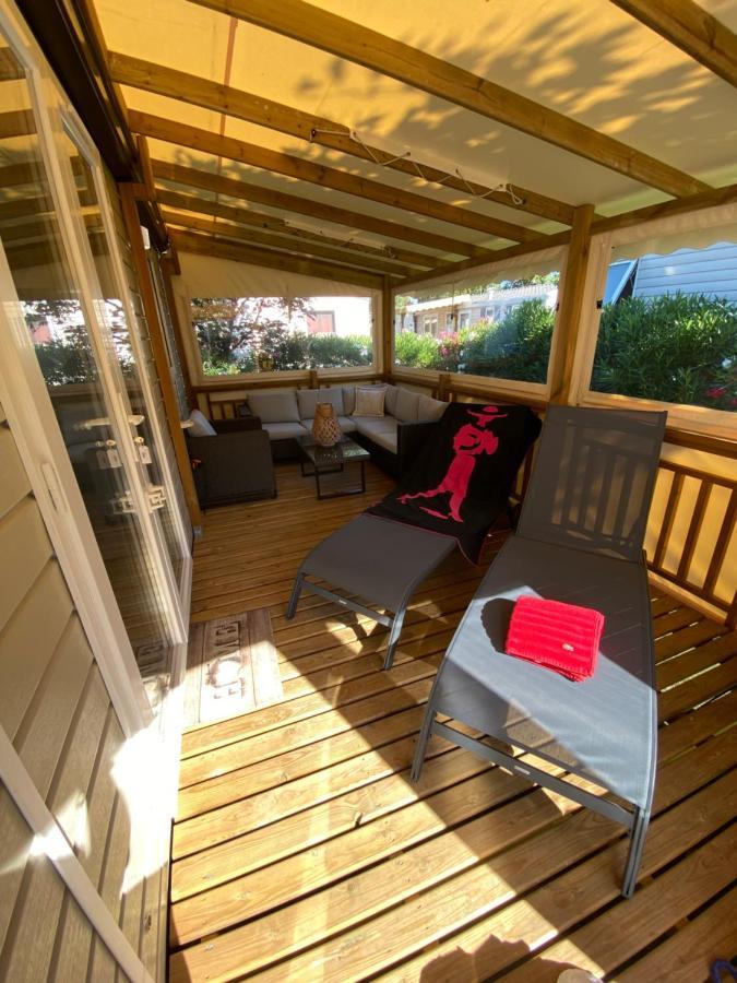 Mobil Home De Charme Fréjus Екстериор снимка